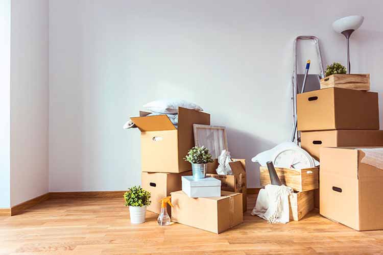 How to decide what to pack for your move abroad?!
